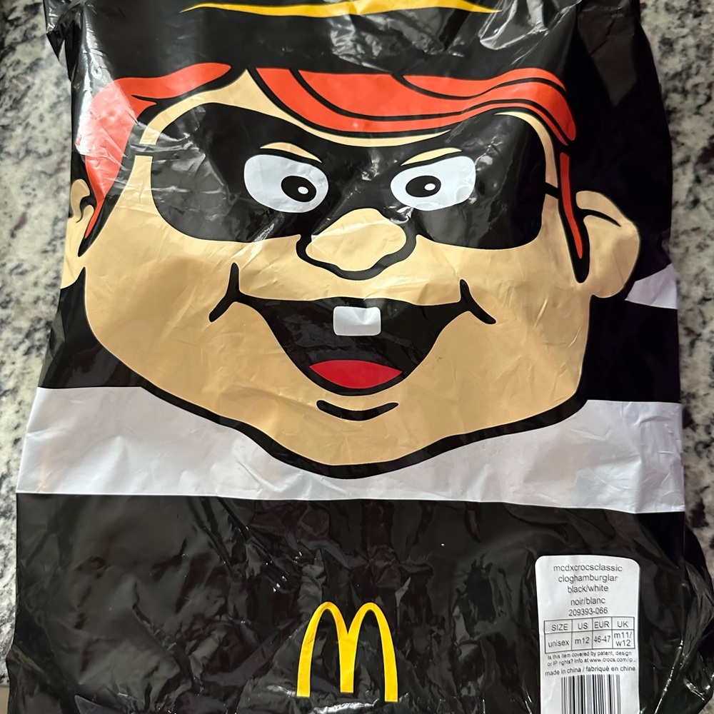 Hamburgular McDonalds Crocs New Men’s size 12 Great Christmas Present 🎄 - Picture 5 of 6